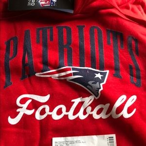 New with tags NFL Patriots women’s hoodie size L